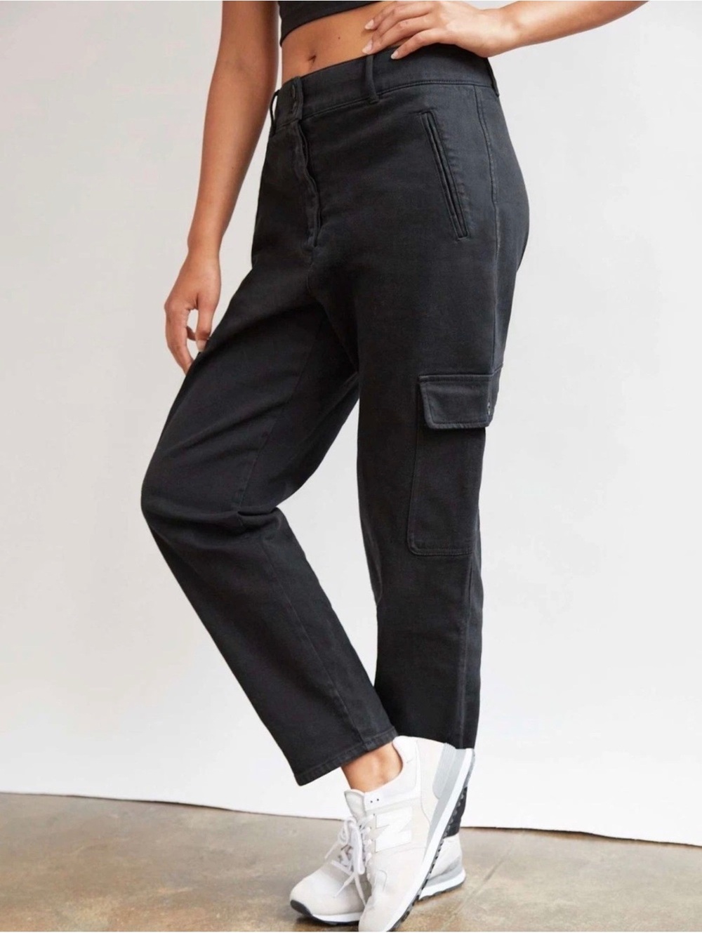NWT Aritzia Wilfred Free Modern Cargo Pants Size 6 Tempered Black